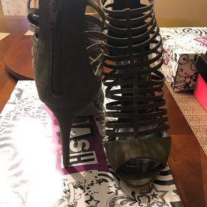 Brash Olive Green Pumps